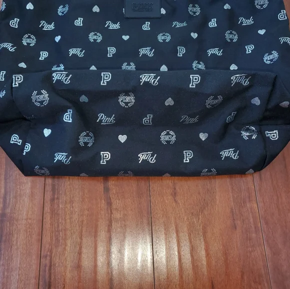 PINK VICTORIA'S SECRET WEEKENDER BAG TOTE BLACK AND SILVER. - Picture 4 of 6